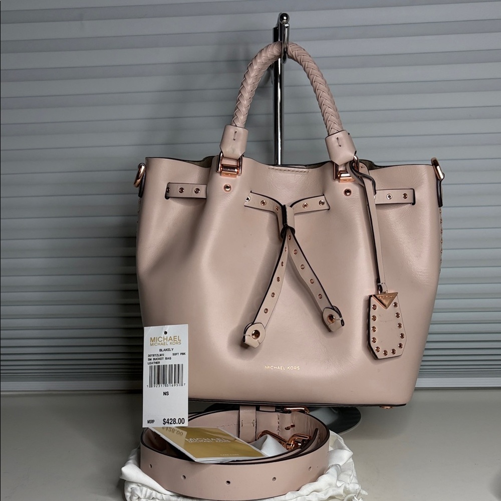 Michael Kors Special edition  soft pink with rose gold hardware Leather Tote